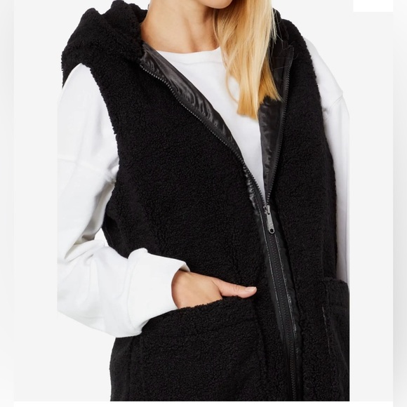 Sam Edelman NWOT Hooded Faux Fur
Teddy Vest Medium - Picture 6 of 12